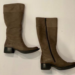 Born Grey soft leather zip boots size 8